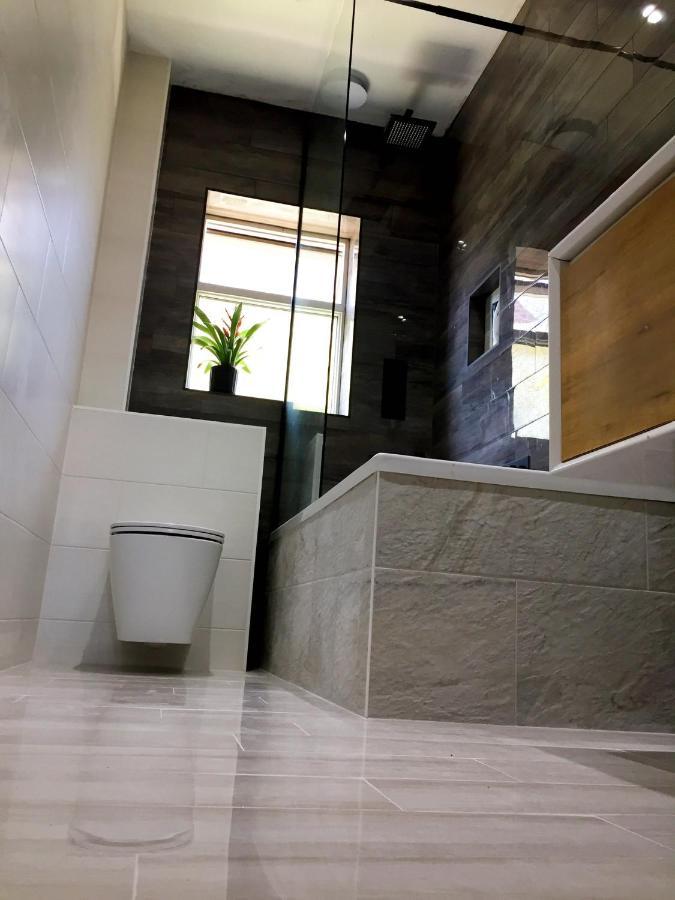 Spacious Double Bedrooms Sharing New Bathroom, En-Suite Option Available, Kings Lynn Κινγκς Λιν Εξωτερικό φωτογραφία
