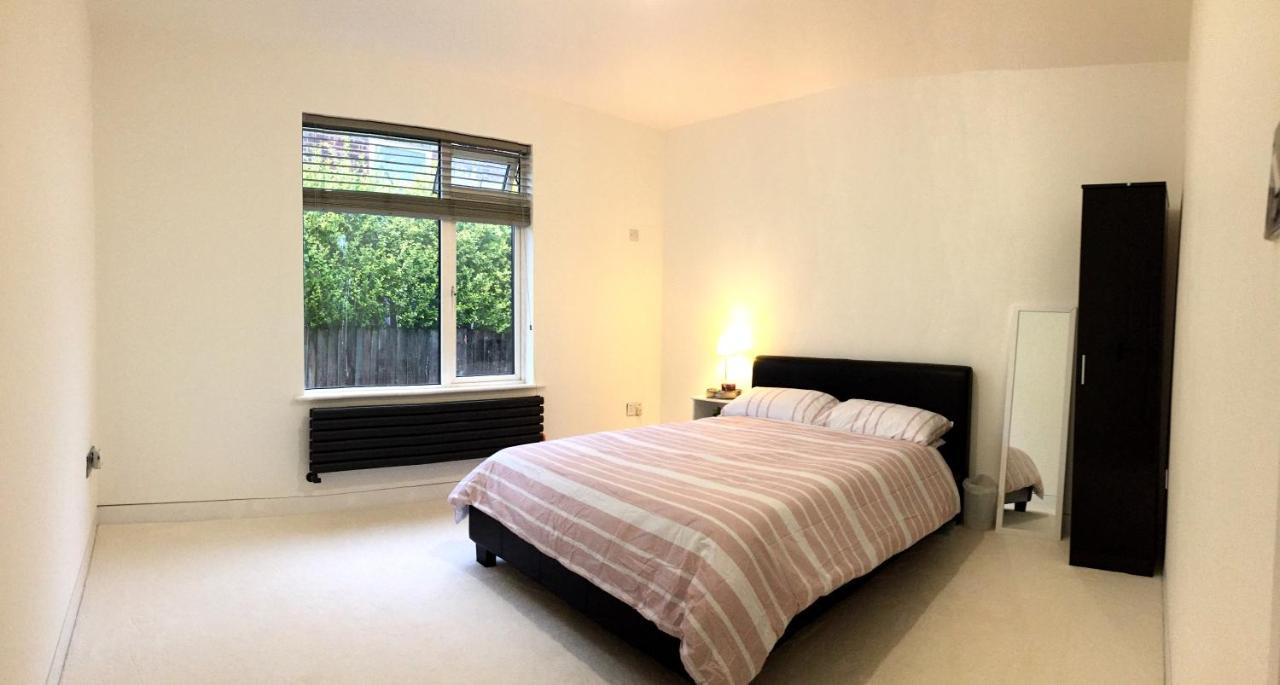 Spacious Double Bedrooms Sharing New Bathroom, En-Suite Option Available, Kings Lynn Κινγκς Λιν Εξωτερικό φωτογραφία